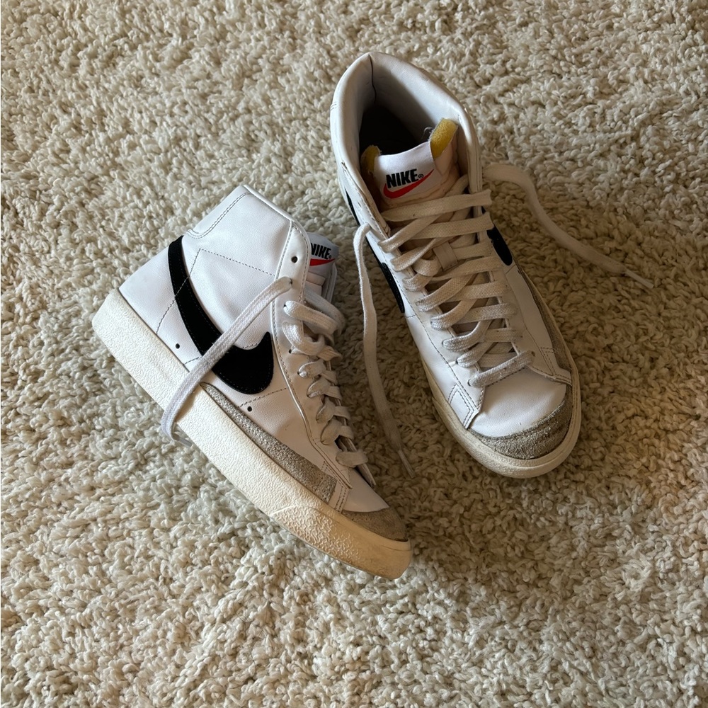 Nike Blazer Mid 77